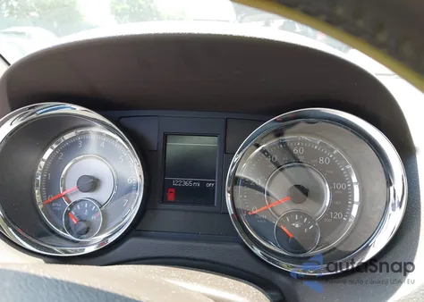 2015 Chrysler Town & Country Touring from USA, damaged, VIN 2C4RC1BG2FR654446